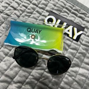 Quay Talk Circles Sunglasses